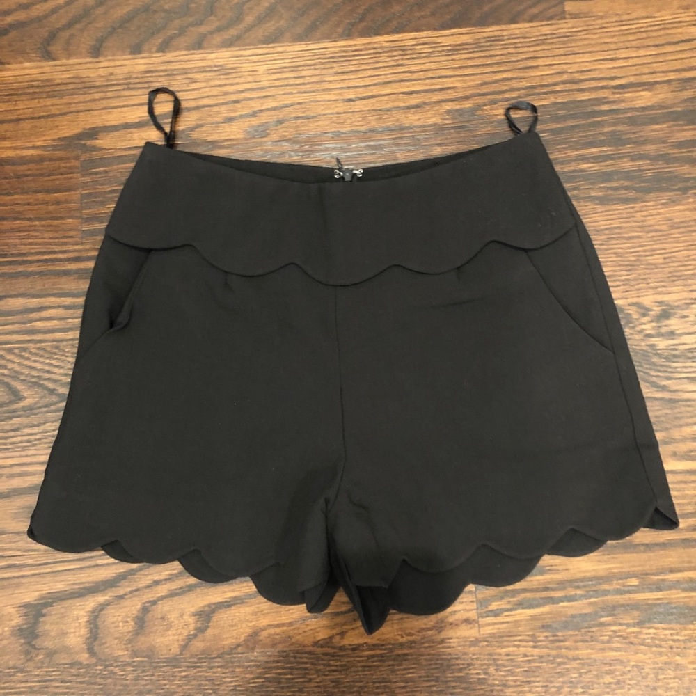 NWT Falling Love Scalloped Shorts
